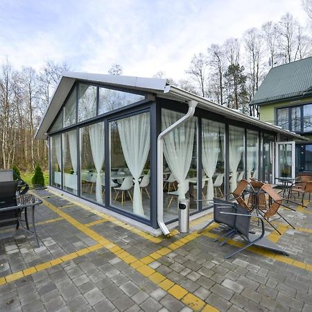 Forest Hotel Polis'ke Buitenkant foto